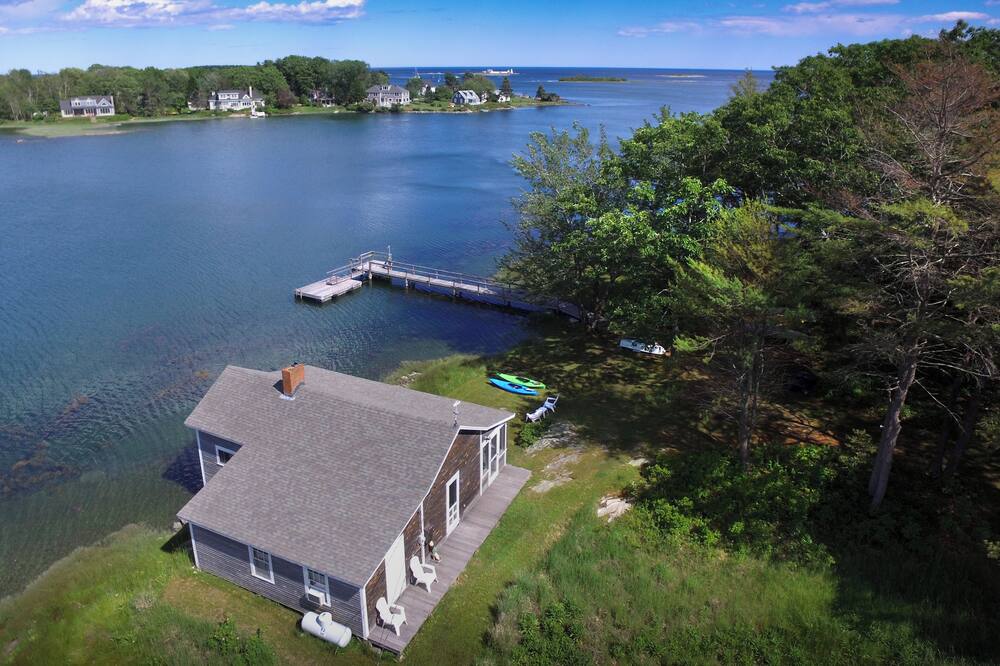 Kennebunkport Waterfront Cottage - Ocean View