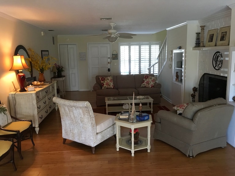 Waterfront Tropical Paradise 4br / 4bath Privado Con Piscina Climatizada - Jensen Beach, FL