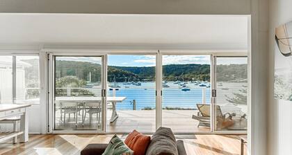 'Classic Cottage on the Bay' by Accom Holidays