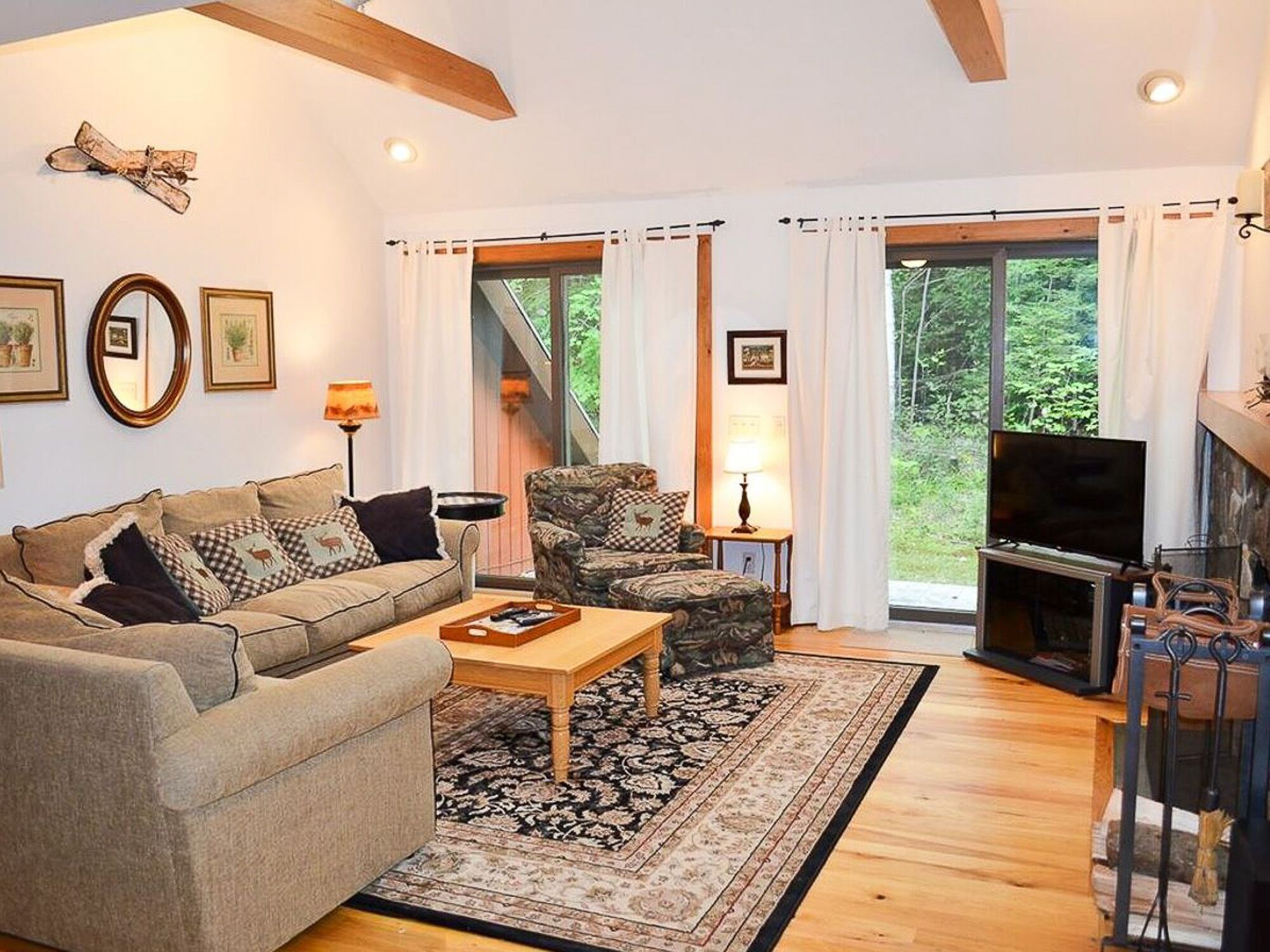 Spacious Four Seasons Home On Okemo Mountain