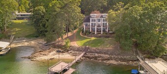 Erinomainen suuriin tapaamisiin ja yritysretriitteihin. Vain vaiheet syvään veteen.