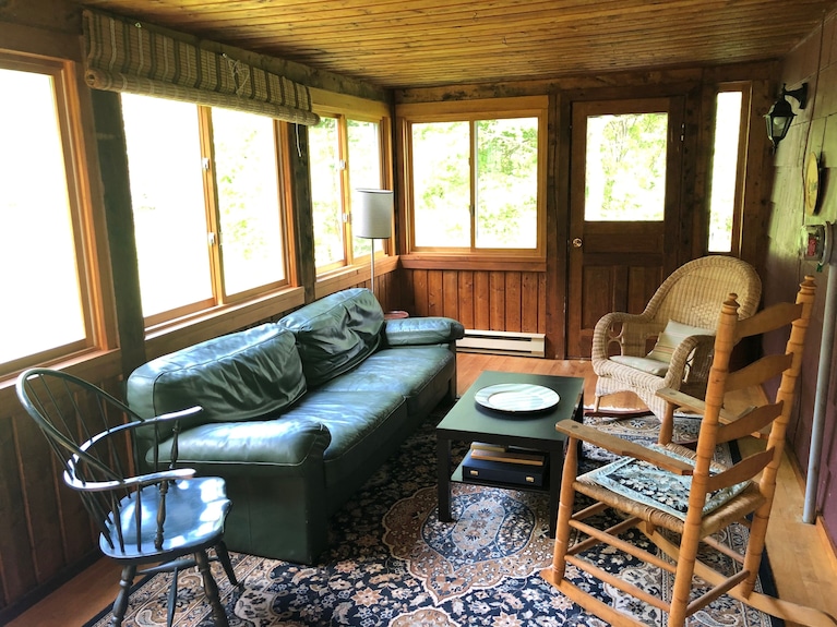 Potter's Cottage On Beautiful Property In Lovely Margaree Valley - Cape Breton Island