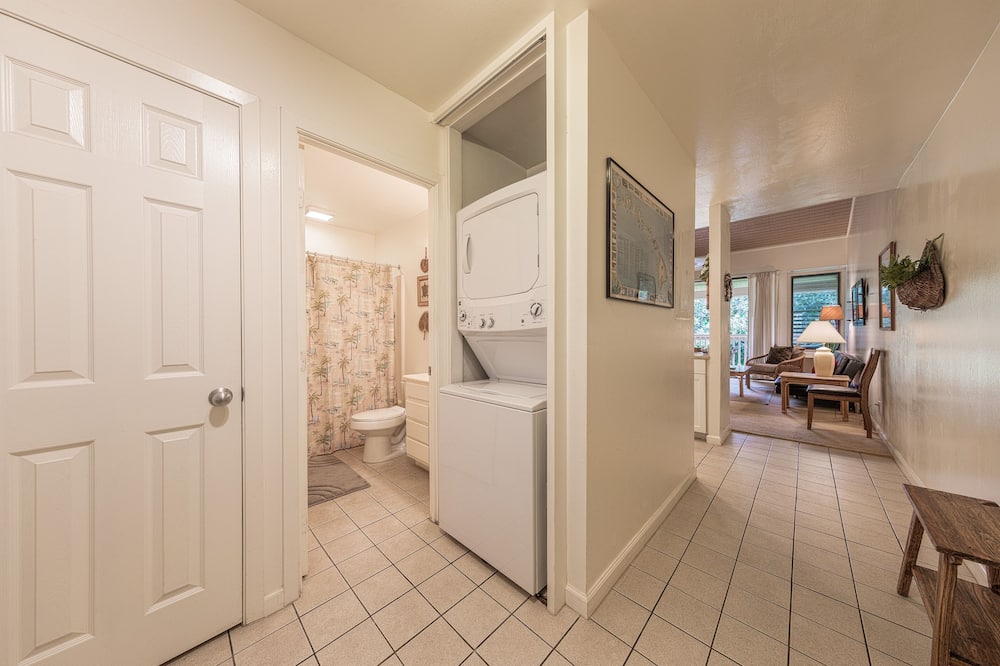 Combined shower/tub, hair dryer, towels, soap