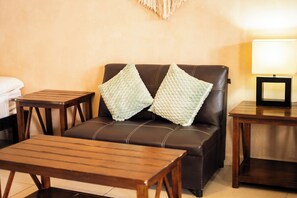 Suíte exclusiva, 2 camas Queen | Cortinas blackout, quartos à prova de som, Wi-Fi de cortesia