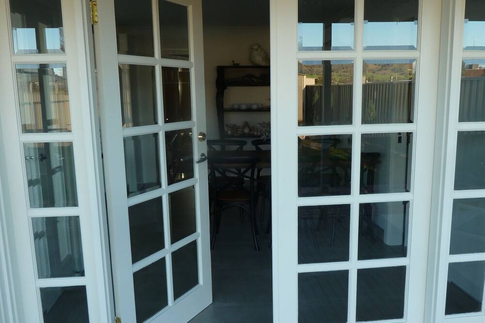 4 Havelock Street - central heritage home