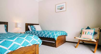 Blue Wren—Chic & Spacious Country Pool House