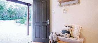 Blue Wren—Chic & Spacious Country Pool House