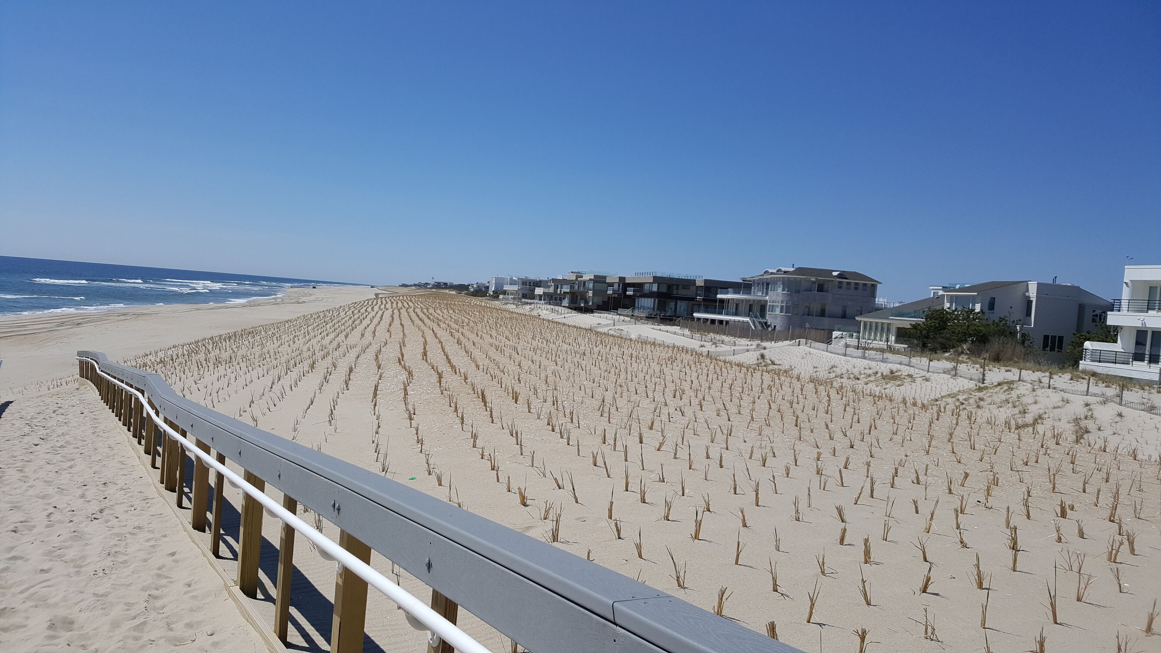 The best of all worlds, Bay, Beach, and Pool