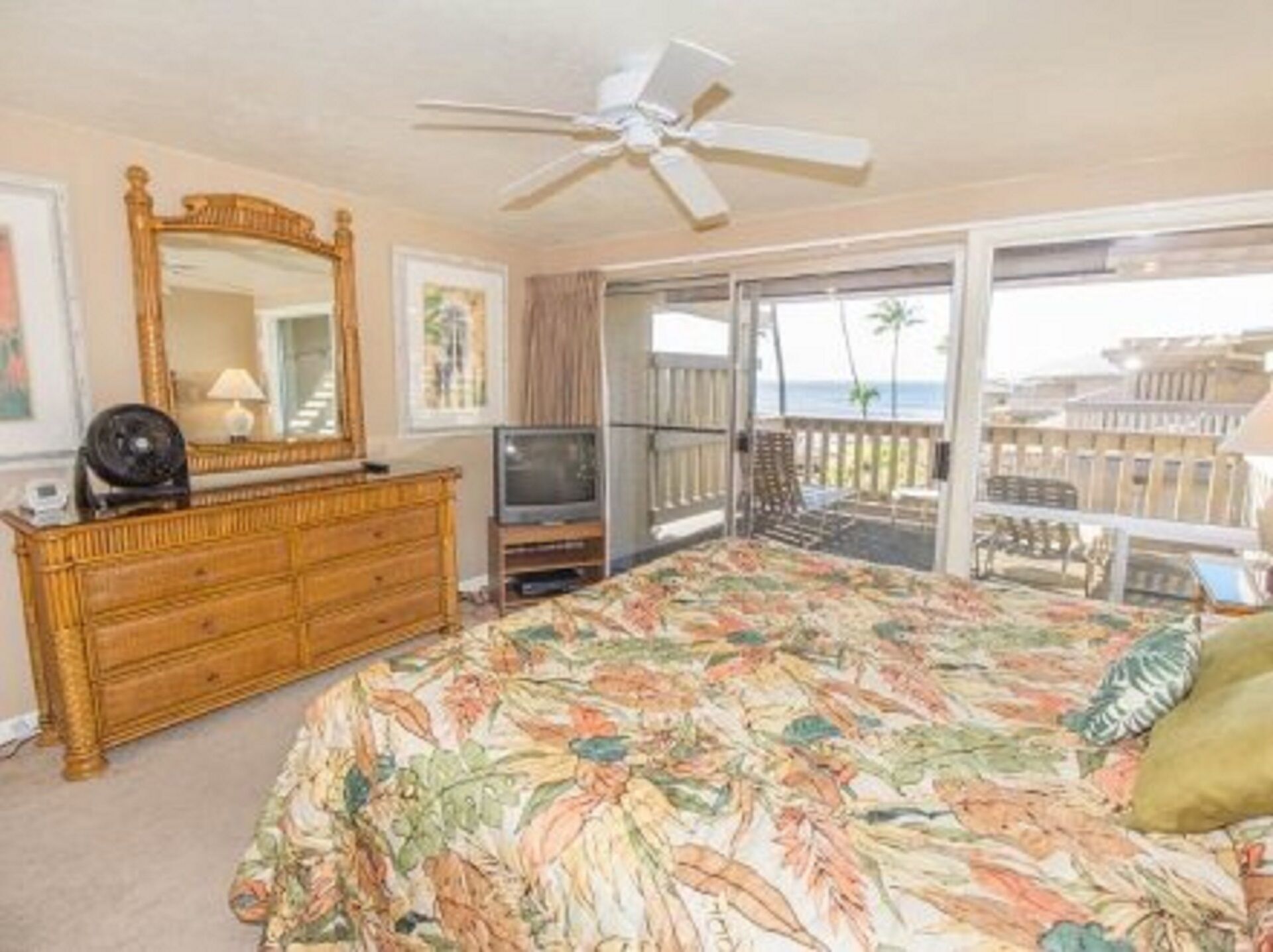 2 bedrooms, desk, iron/ironing board, travel crib