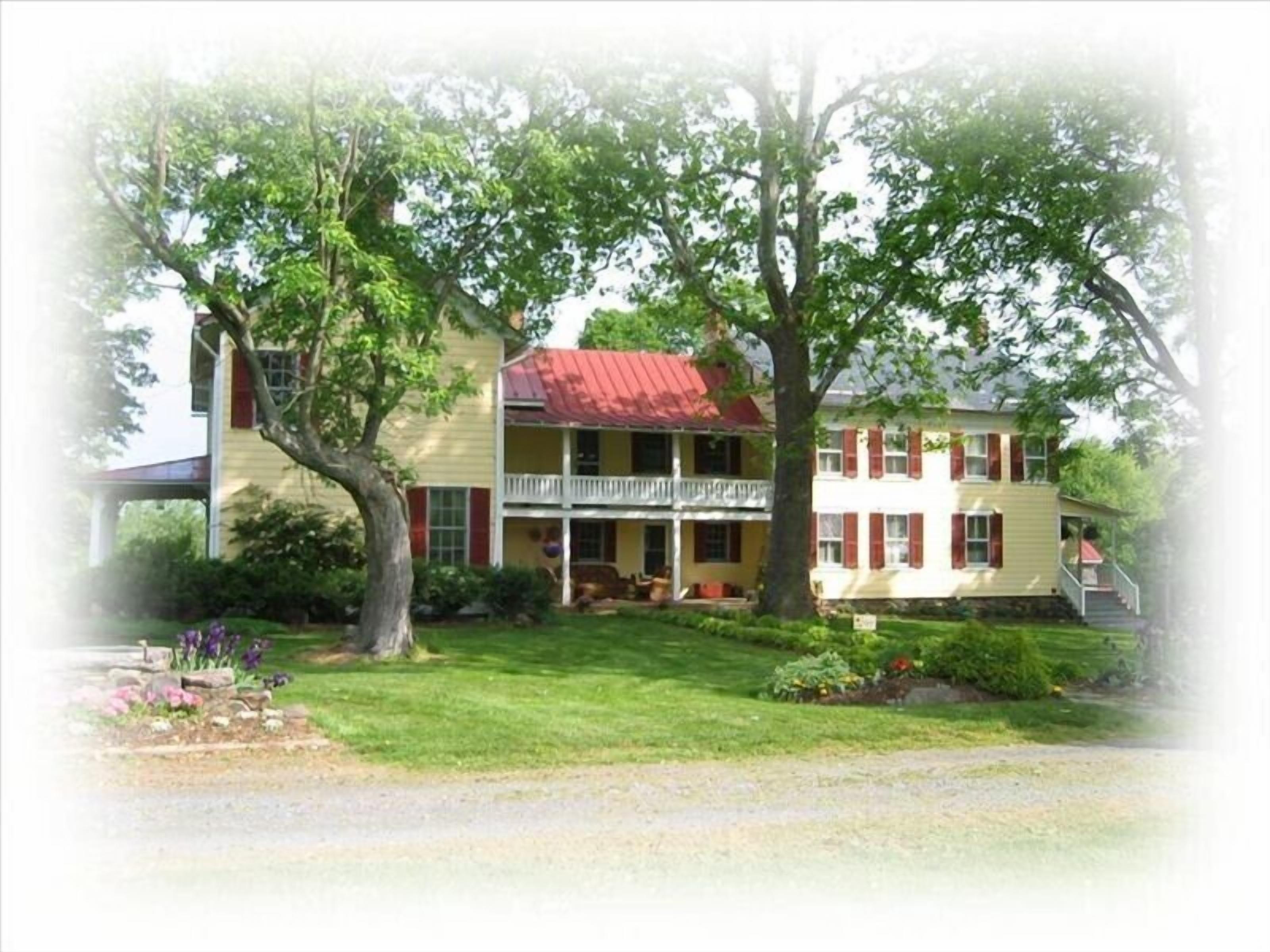Three Bedroom Short Term Rental House on Historic Linden Hall Farm