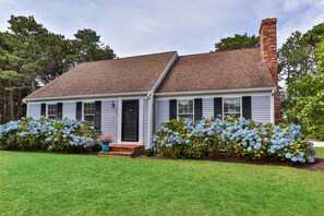 Exterior - Unique Oyster Pond 3bd-2ba home in private setting close to downtown. (Chatham)