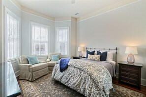 3 sovrum, strykjärn/strykbräda, gratis wi-fi och sängkläder