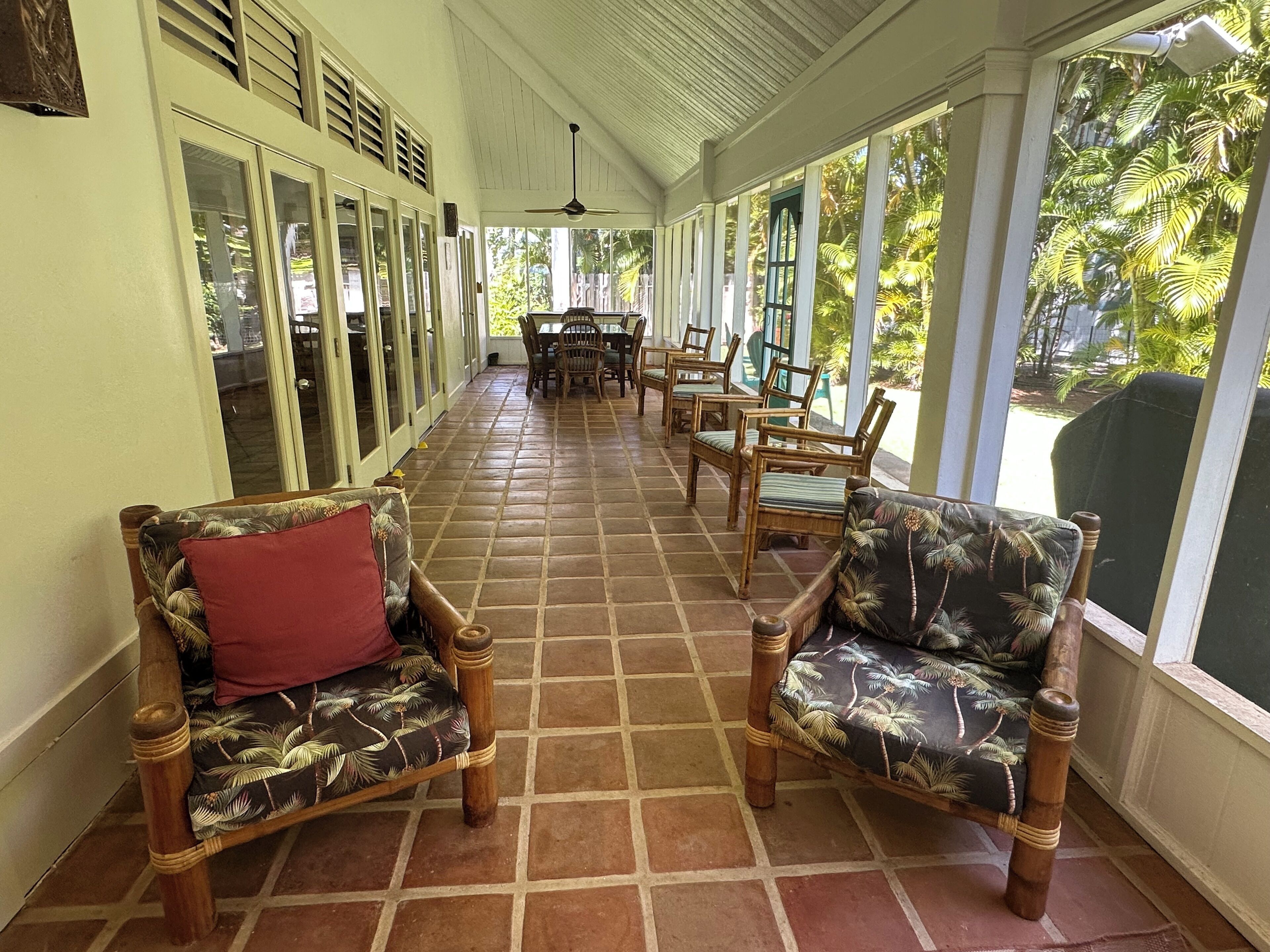 Affordable Luxury in tranquil setting. Walk to beaches, pool, tennis & dining.  - Photo 28