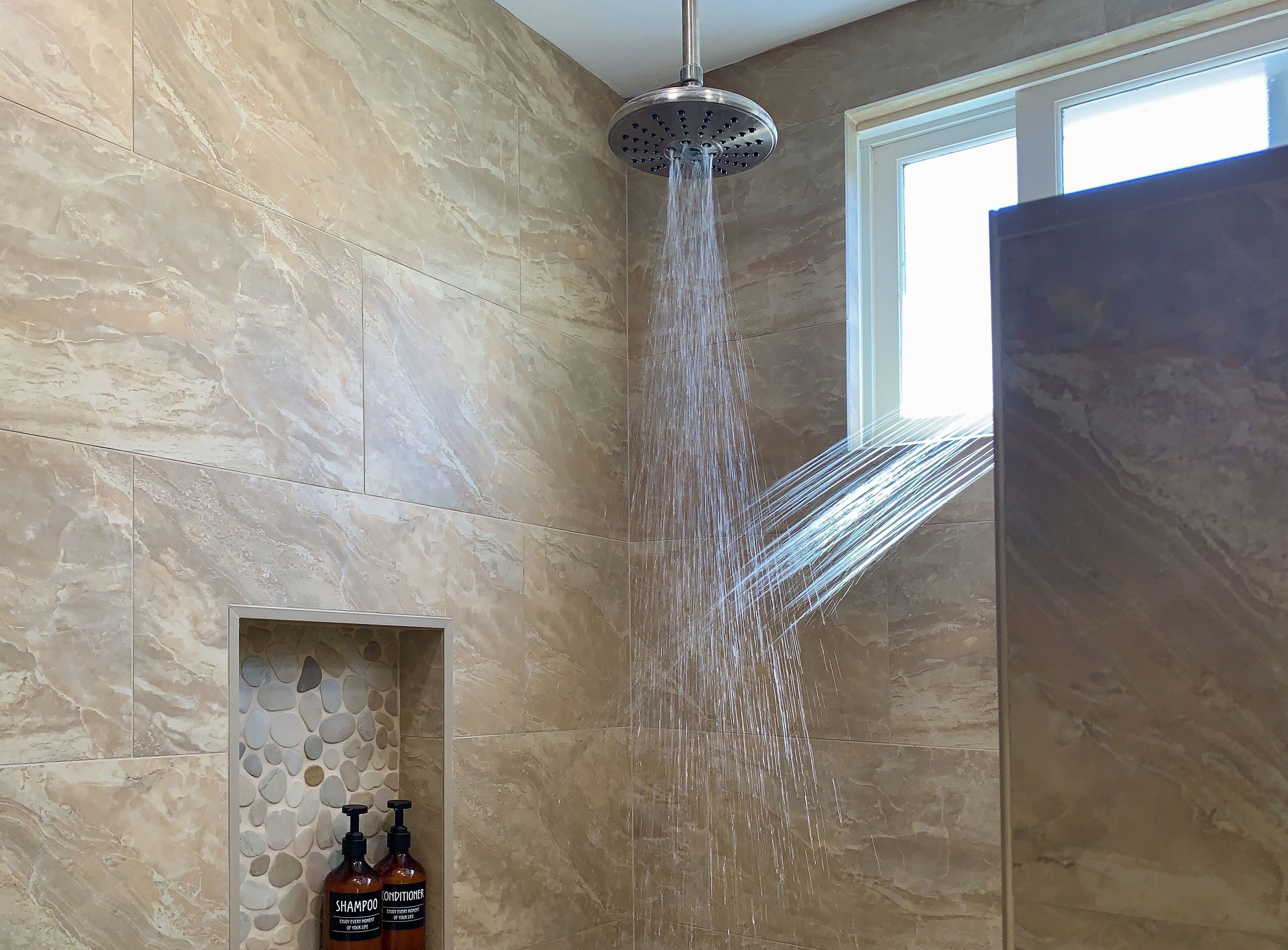 Affordable Luxury in tranquil setting. Walk to beaches, pool, tennis & dining.  - Photo 25