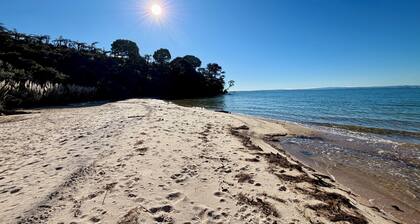 Auckland Beachfront Retreat