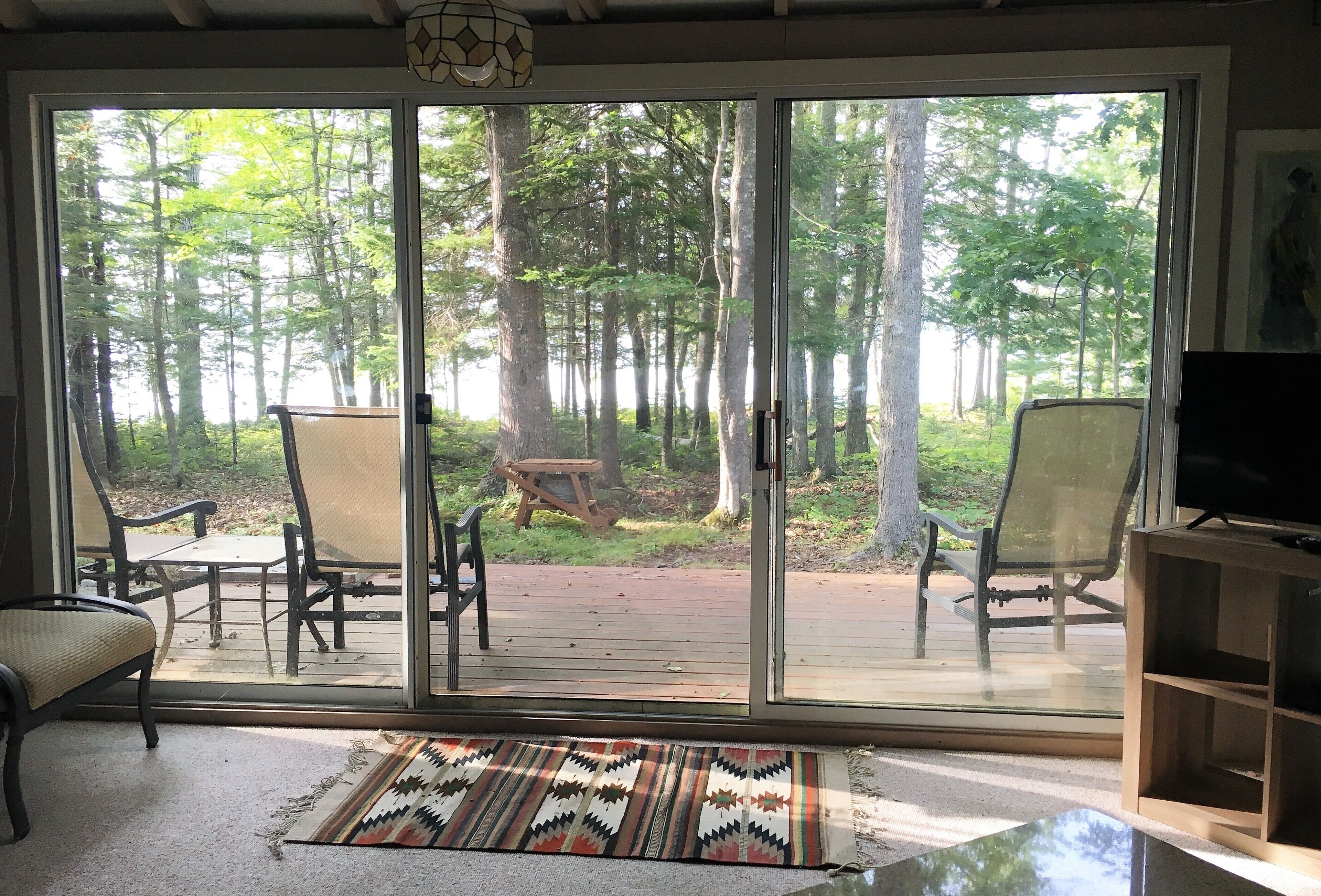 Seabreeze Cottage - A Seaside Beachfront Retreat.