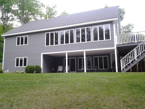 Elegant, spacious 5 bedroom home on Molasses Pond