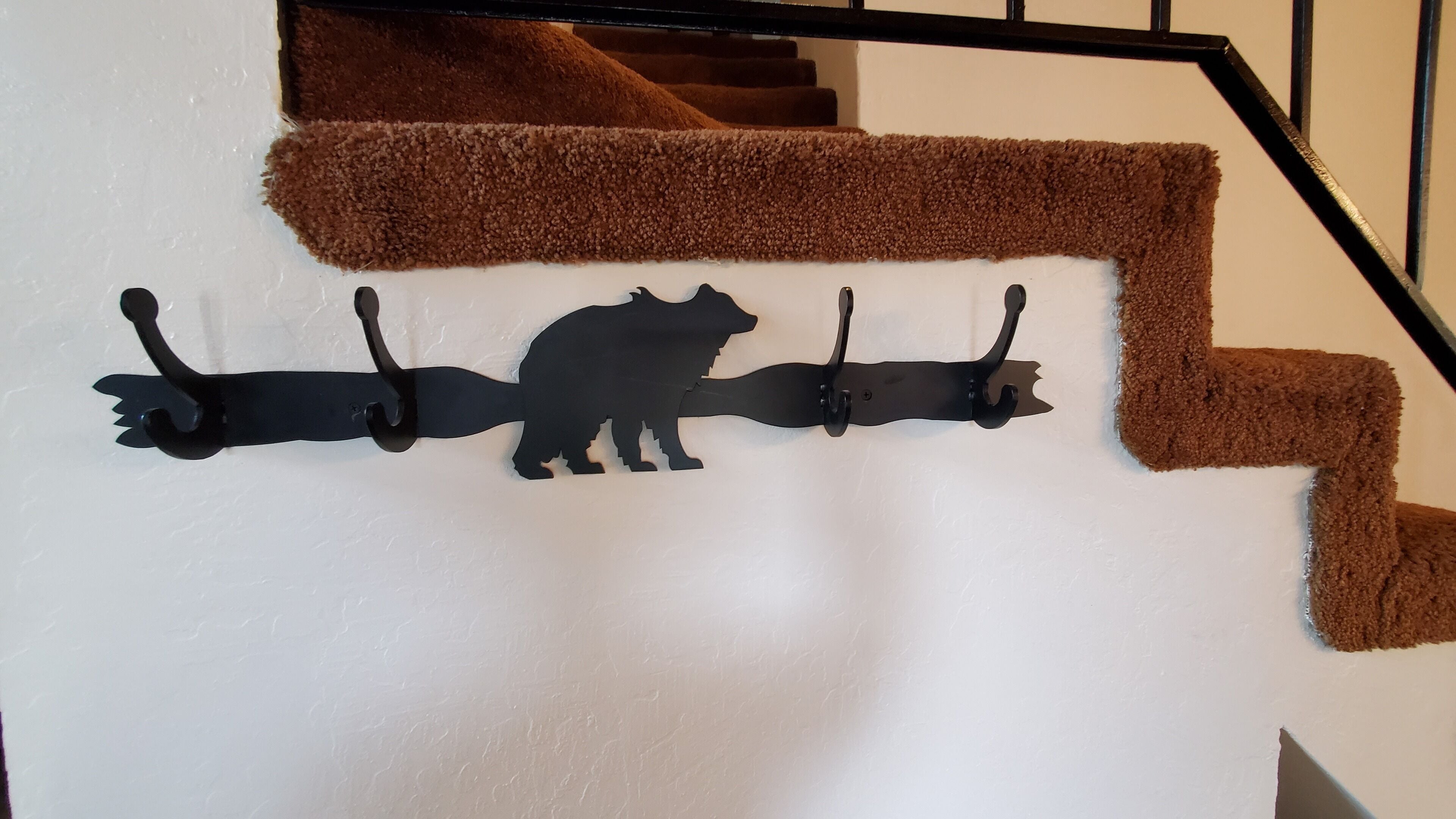 Lots of extra hooks to hang gloves and jackets