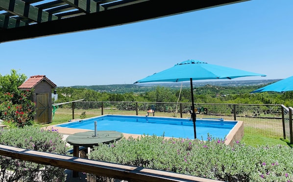 حمّام سباحة خارجي