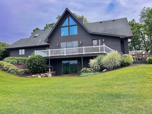 Luxury Home On Hutchins Lake Near Saugatuck, Douglas, Fennville & Lake Michigan