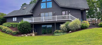 Luxury Home On Hutchins Lake Near Saugatuck, Douglas, Fennville & Lake Michigan