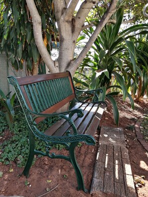 Property grounds - Sacredsutine Garden Studio, Durban North (Durban North)
