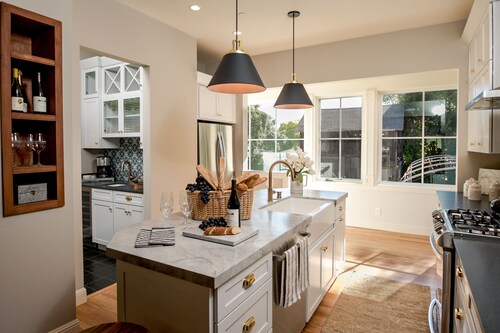 The Banks House, Upscale 3BD/3BA Home,10 Min Walk to World Class Downtown Napa