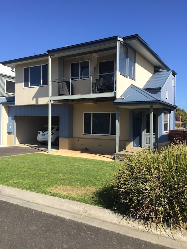 Exterior - Escape@EIGHT - Smiths Beach (Smiths Beach)