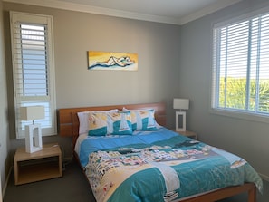 3 bedrooms, iron/ironing board - Escape@EIGHT - Smiths Beach (Smiths Beach)