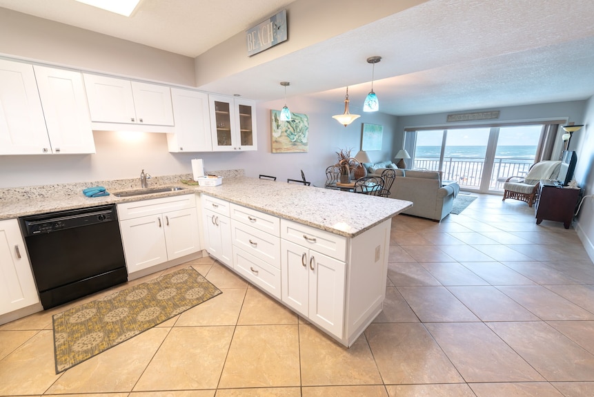 Beachfront 2br Condo W/ Balcony & Heated Pool, Unit 224 - Satellite Beach, FL