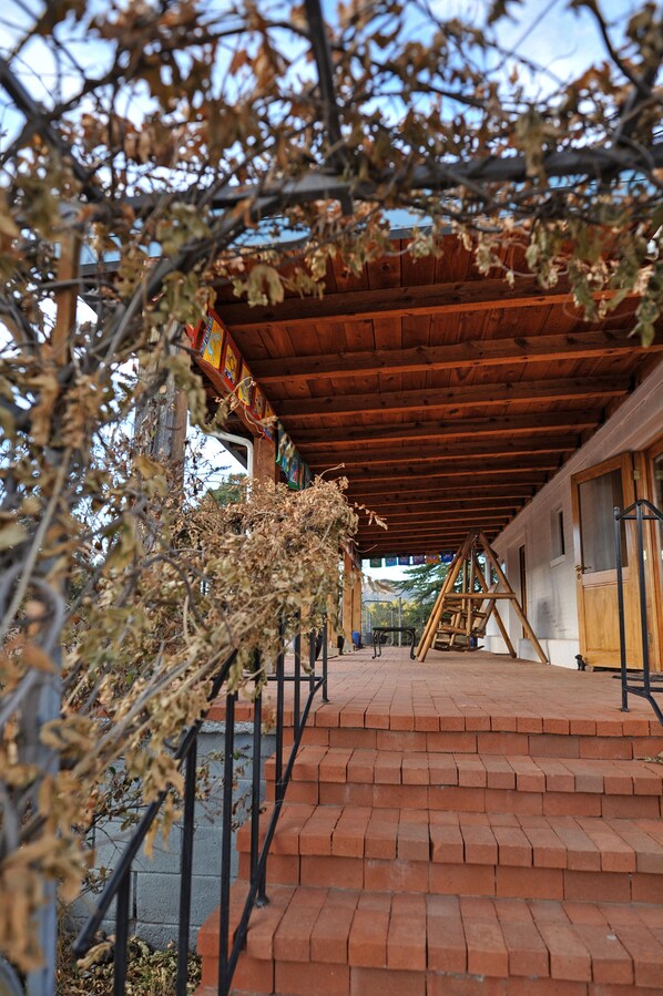 Exterior detail - Large Picture Windows for Viewing Mountains and wildlife (Silver City)