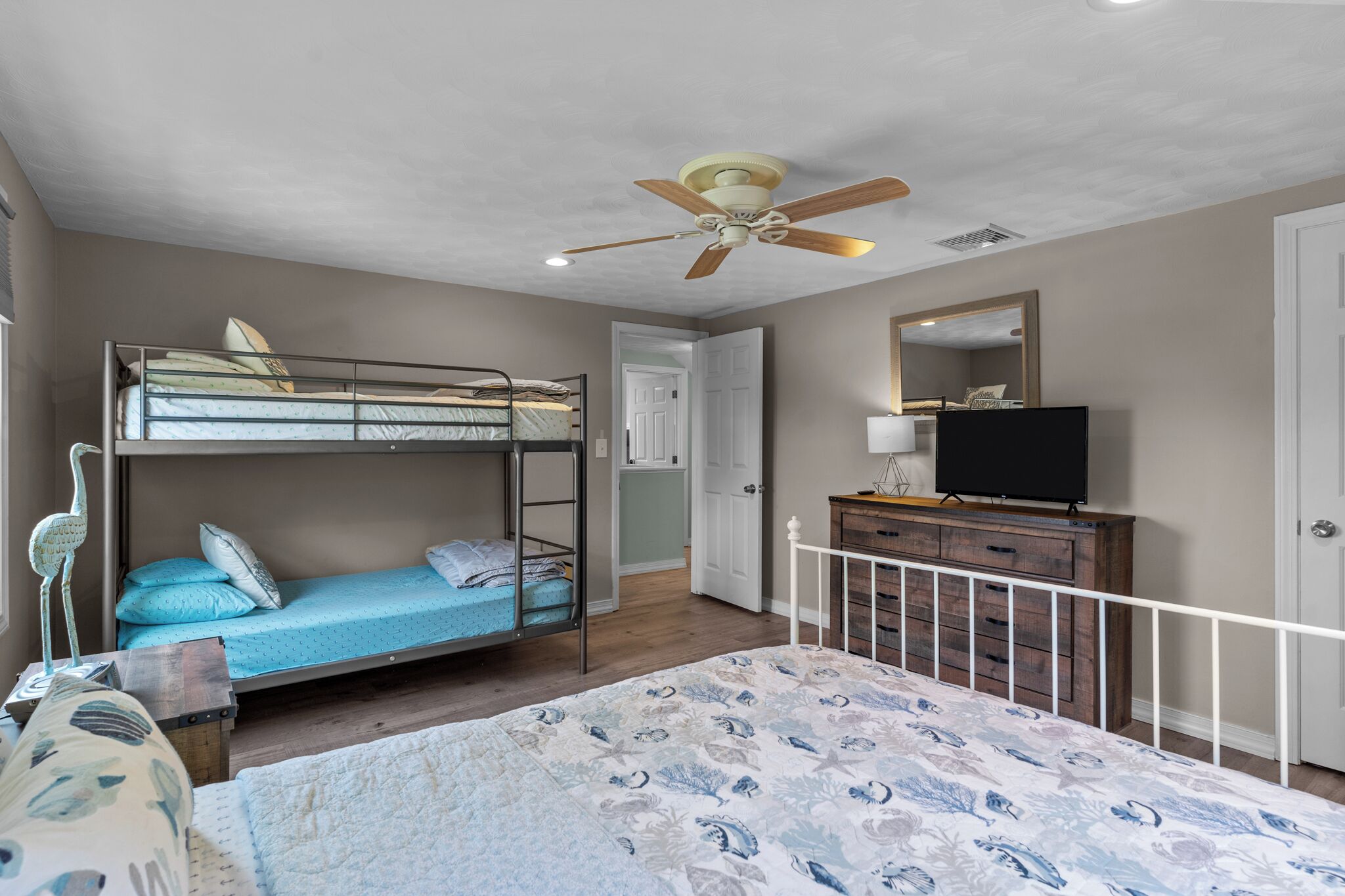 4 Schlafzimmer, Bügeleisen/Bügelbrett, Reisekinderbett, kostenloses WLAN