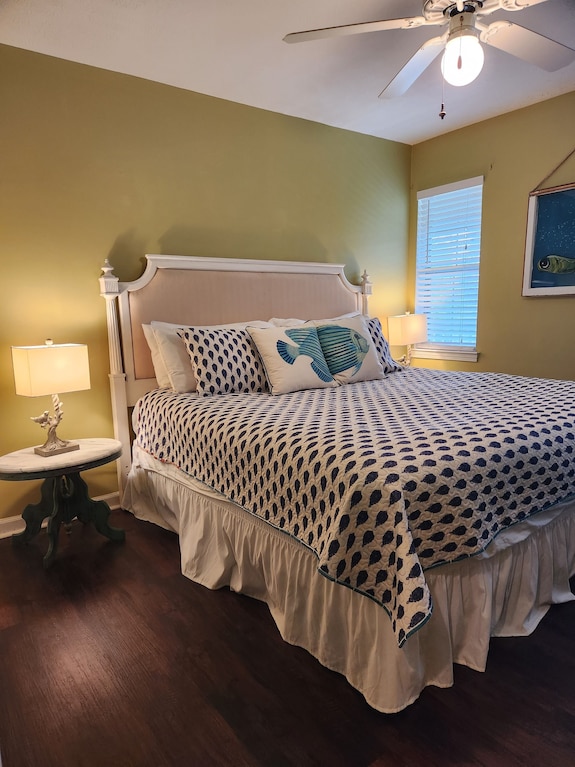 Cozy King Condo On True Blue Golf Club Steps From Pool Hot Tub + State Park Pass - Litchfield Beach, SC