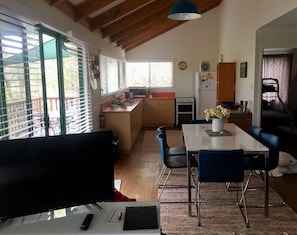 Dining - The Tree House - 5 min walk to the beach (Myalup)