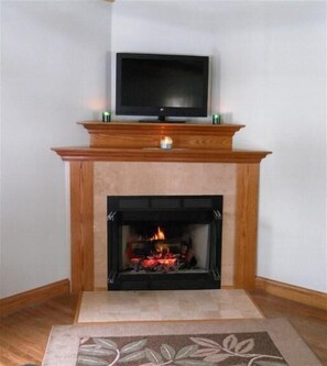 Interior - Romantic Bed And Breakfast Cottage. (Muskego)