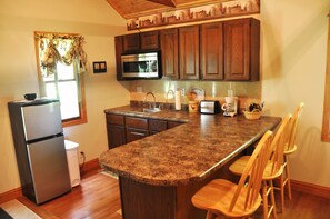 雪櫃、微波爐、焗爐、爐具