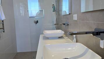 Badekar og hårføner