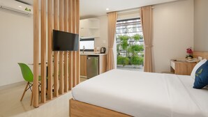 Studio | Minibar, desk, soundproofing, WiFi (free) - Codisea Hotel & Travel (Da Nang)