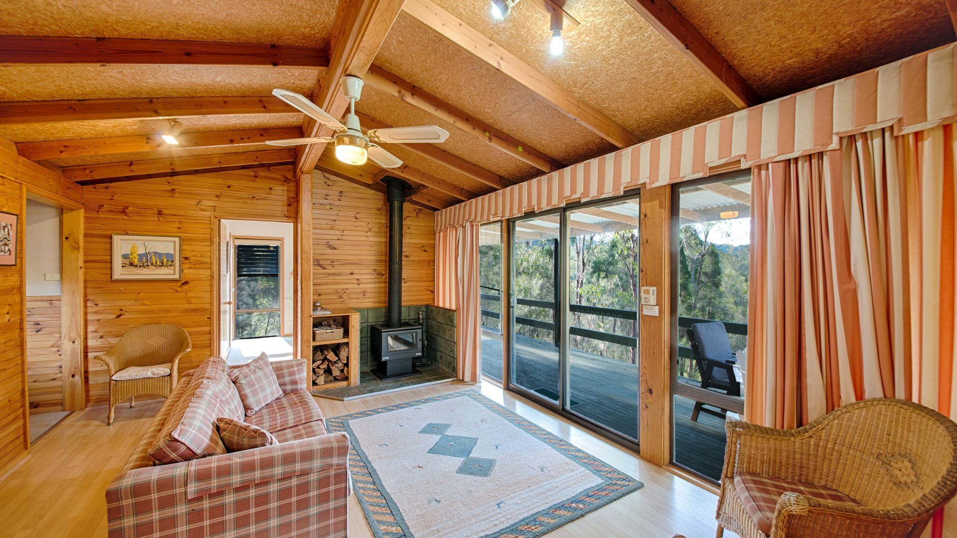 Stewart Cottage - vineyards getaway — image 6