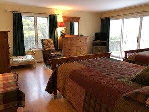 5 makuuhuonetta, työpöytä, silitysrauta/-lauta, ilmainen Wi-Fi