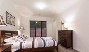 Master Bedroom (K) - The Sandbar (Rye)