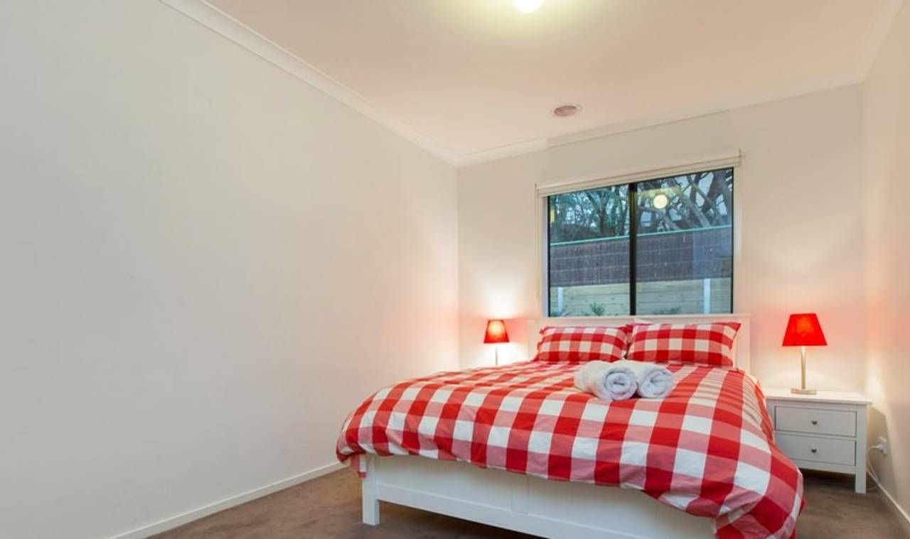 2nd Bedroom (Q)