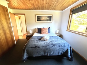 Master queen bedroom 