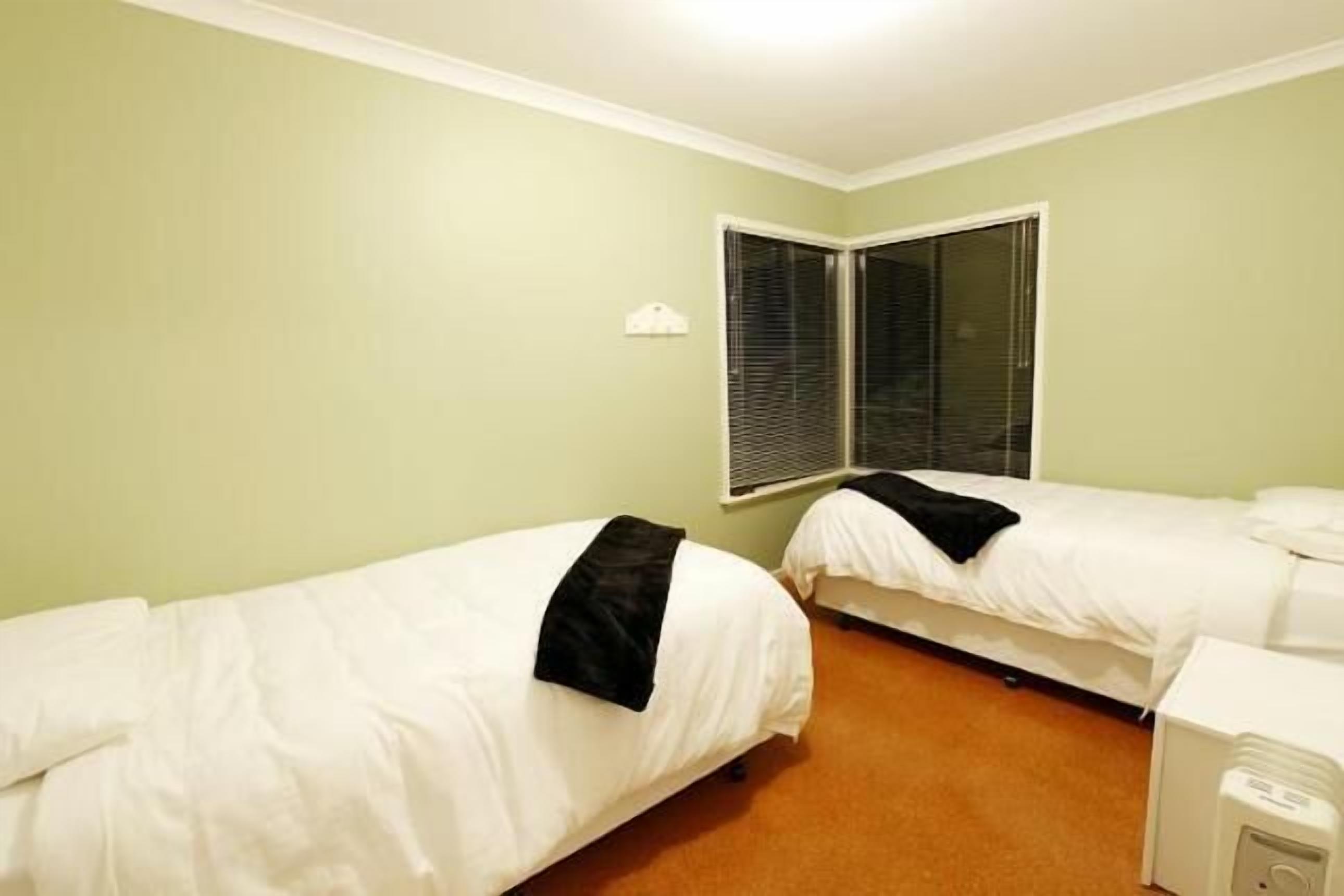 By the Bay on Everingham.....stroll to the beach (STRA6281WNRBTVLM) — image 11