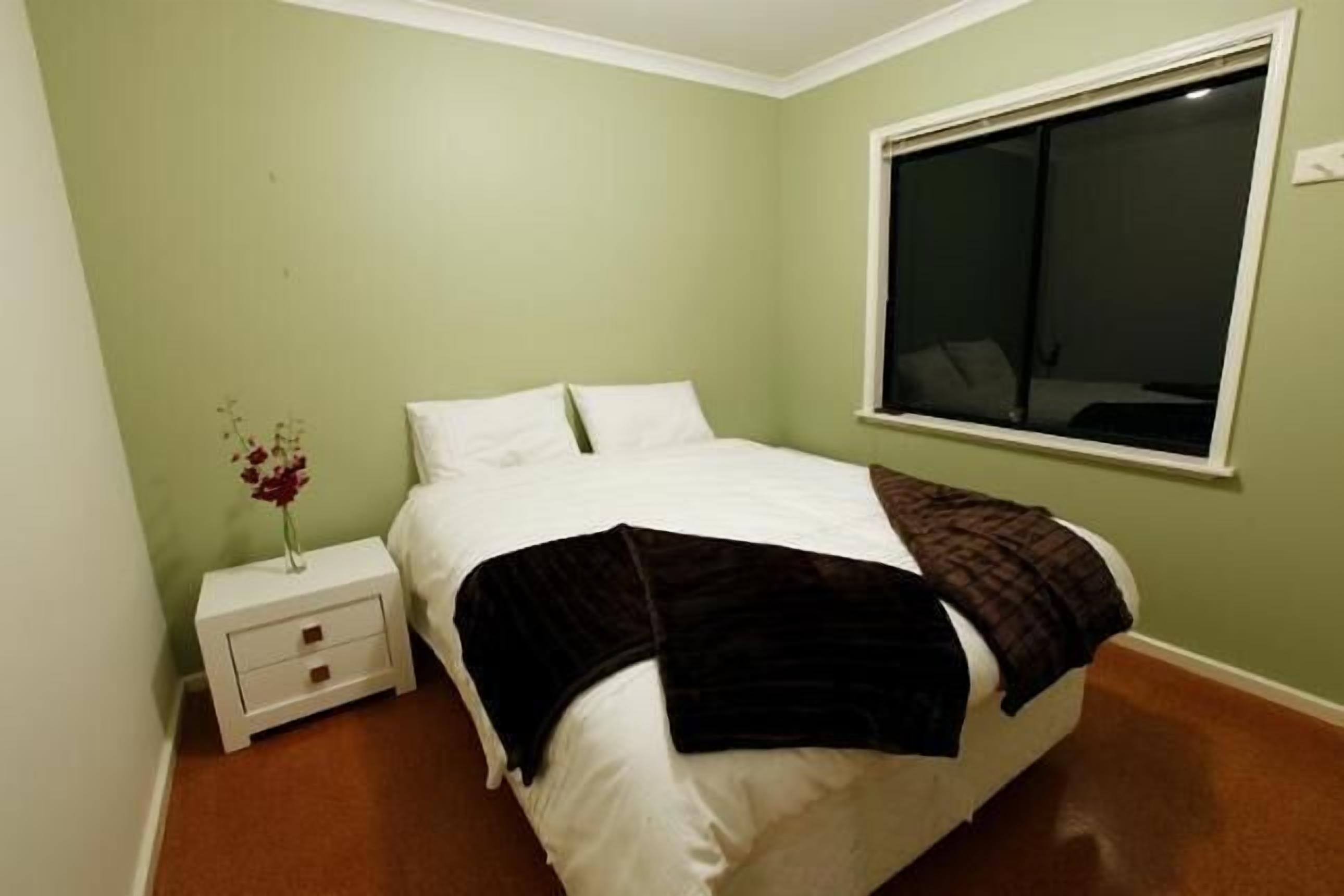 By the Bay on Everingham.....stroll to the beach (STRA6281WNRBTVLM) — image 15