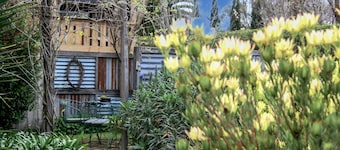 R & R COTTAGE, CUTE & COSY 2 BR VOLL SELBST ENTHALTENE COTTAGE.