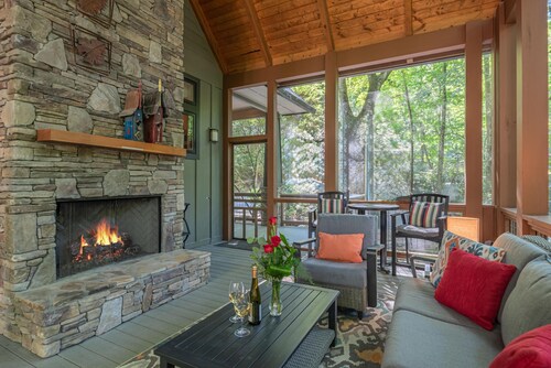 "Watia Creekside" Luxury/Hot Tub/2 FP's-Lake/Wi-Fi