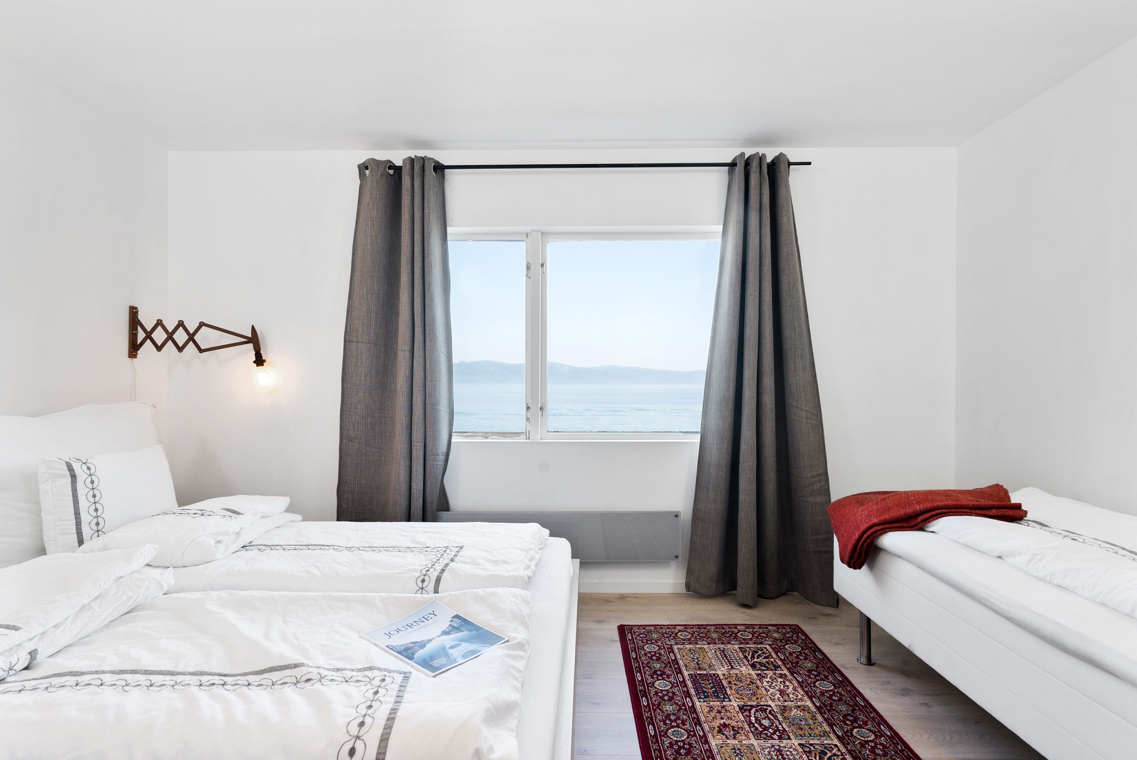 3 chambres, fer et planche à repasser, Wi-Fi, draps fournis