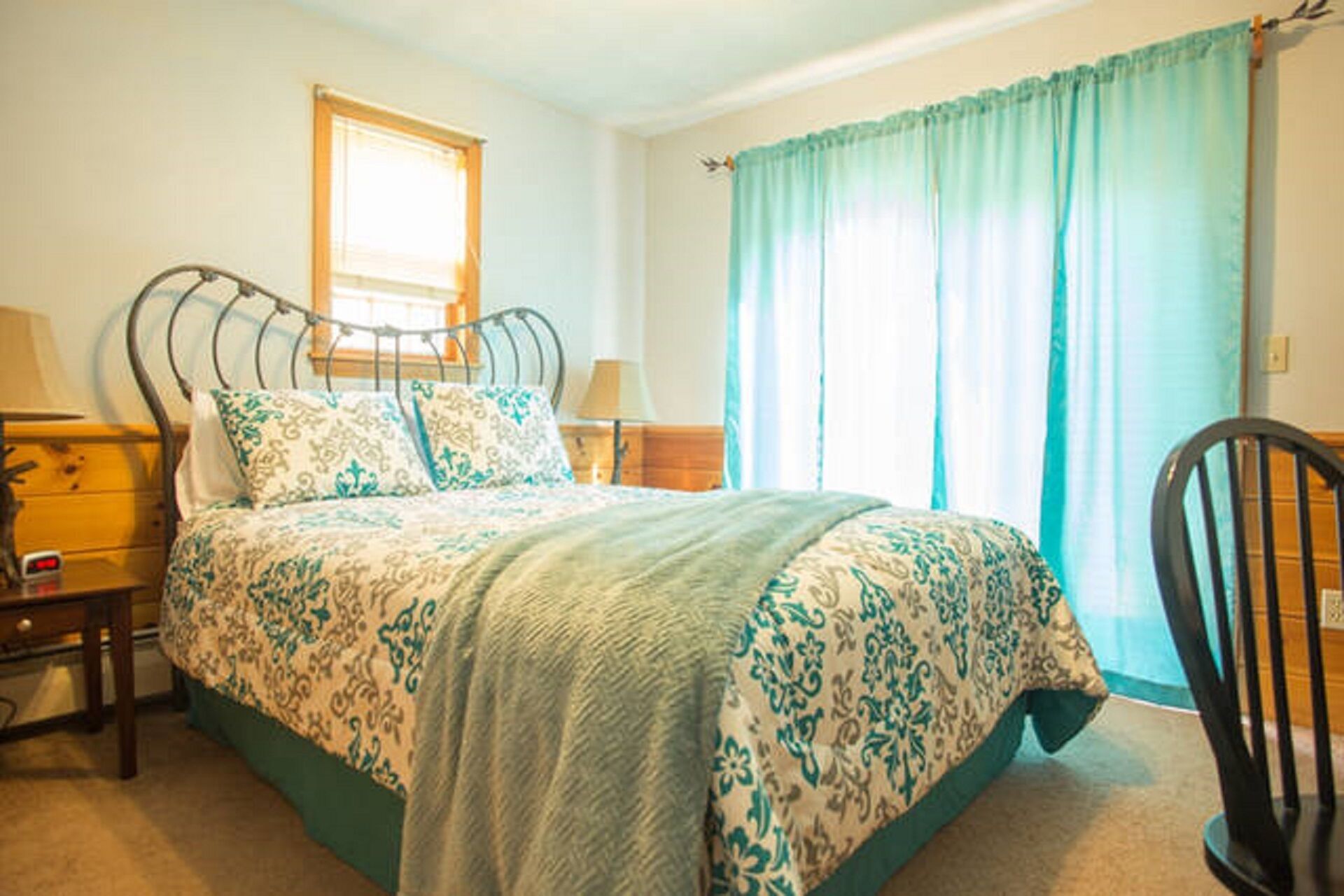 Sun filled pool house with vaulted ceilings beautiful in ground pool and gardens