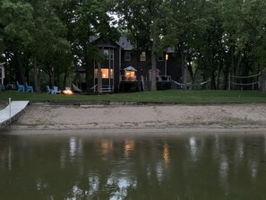 Exterior - Perfect Family Getaway - Pontoon, Sandy Beach, Water Trampoline and More! (Alexandria)